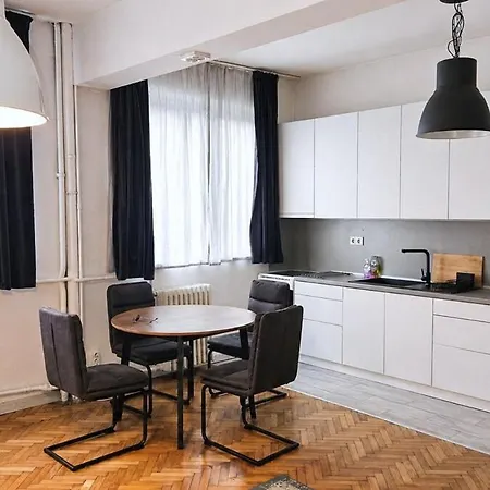 A Quiet In The Heart Of The Centre Apartamento